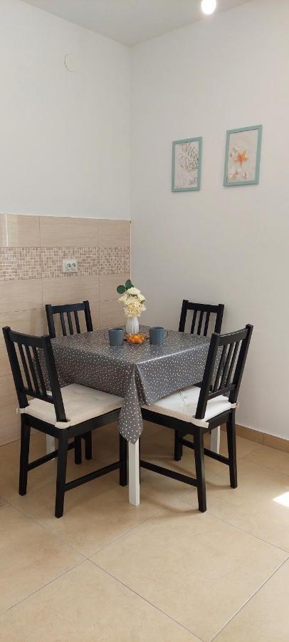 Apartmani Dejan Скрадин Екстериор снимка