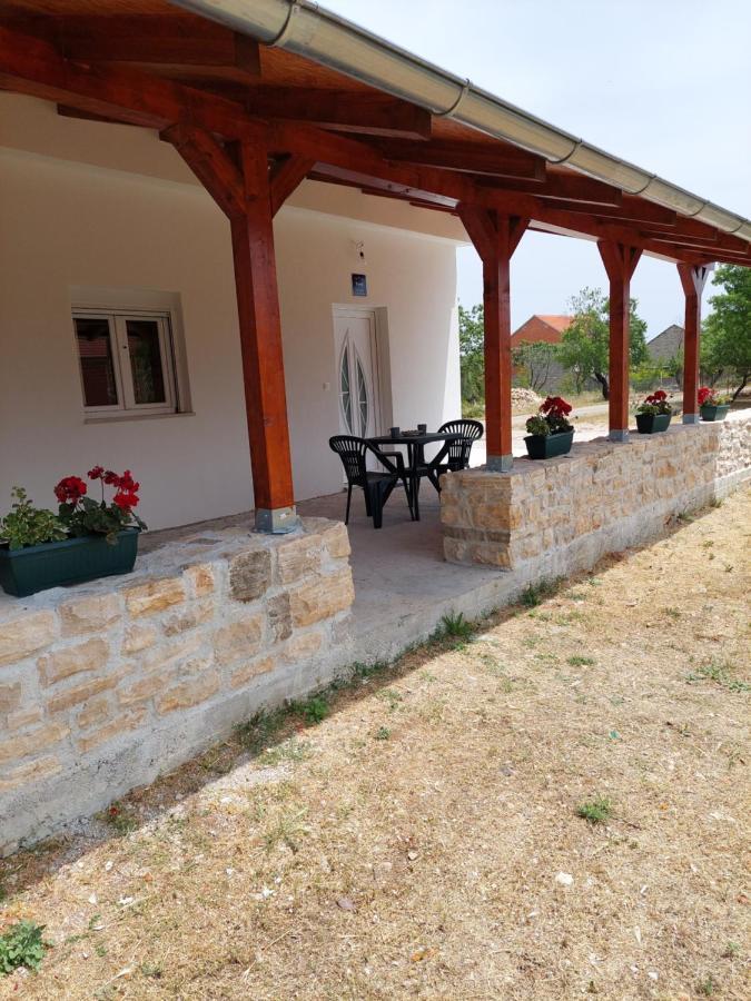 Apartmani Dejan Скрадин Екстериор снимка
